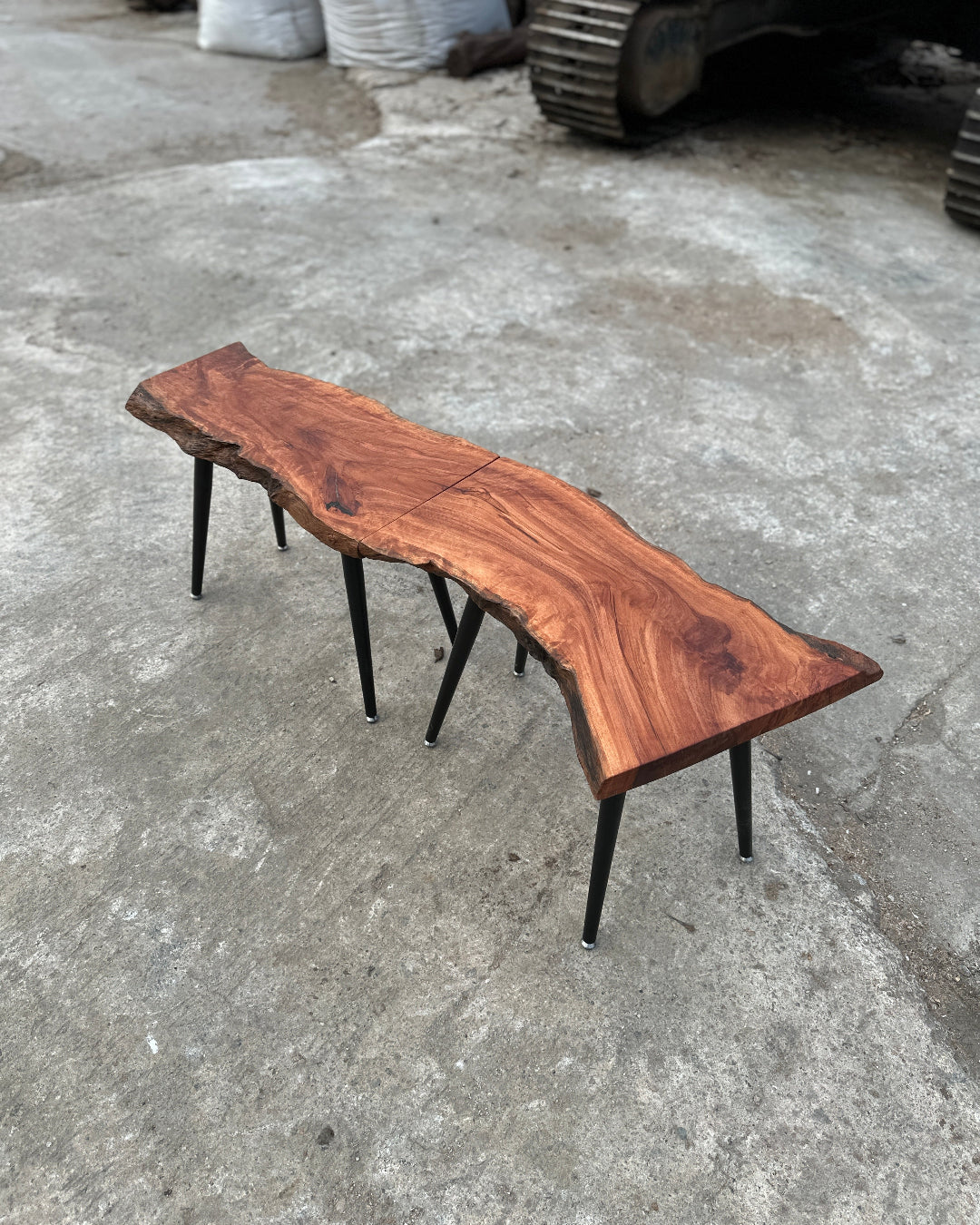 Solid wood bench workshop in Hong Kong at Timberbank – DIY handmade wooden bench