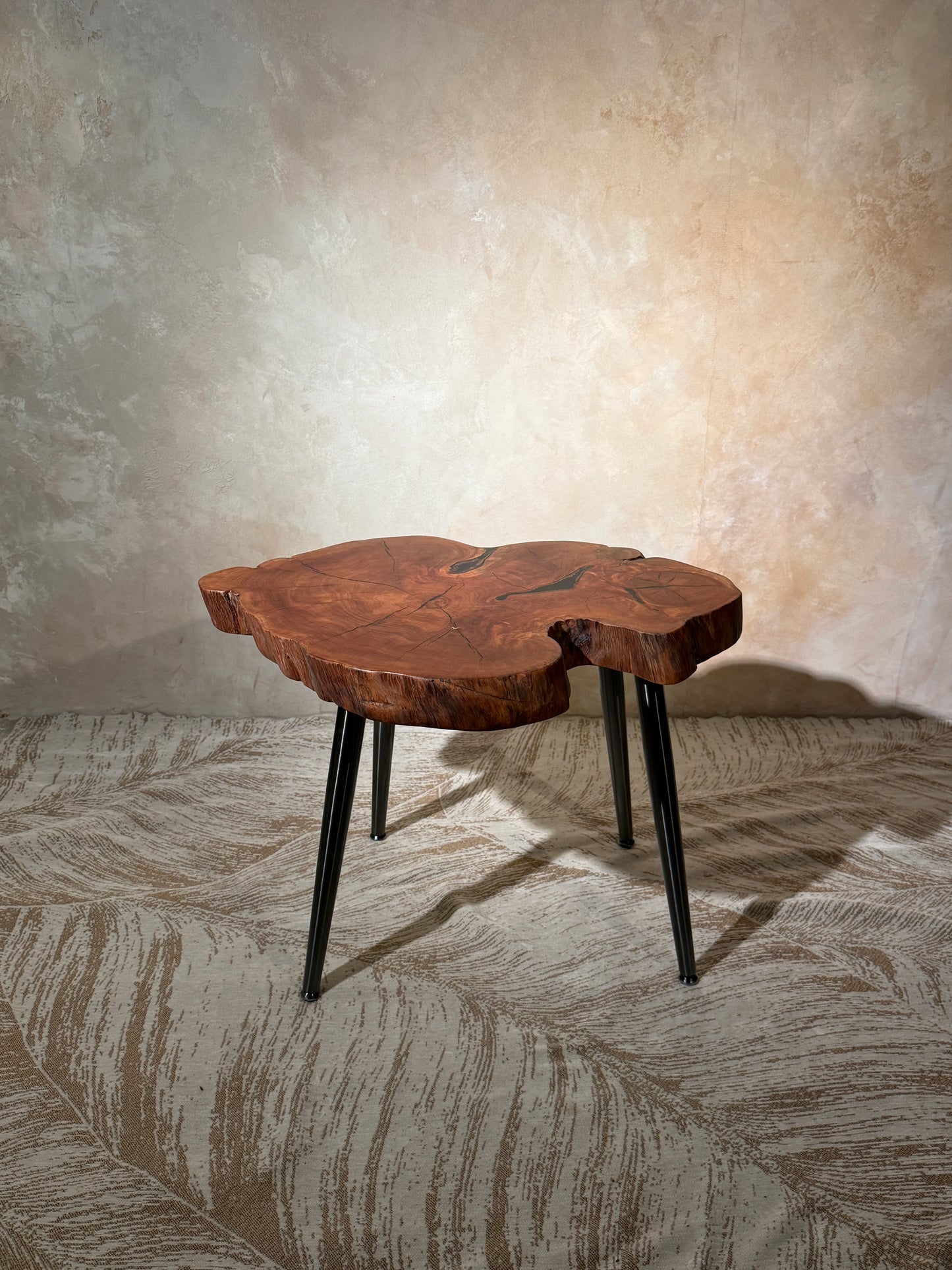 Longan Heart Tea Table — ST‑005