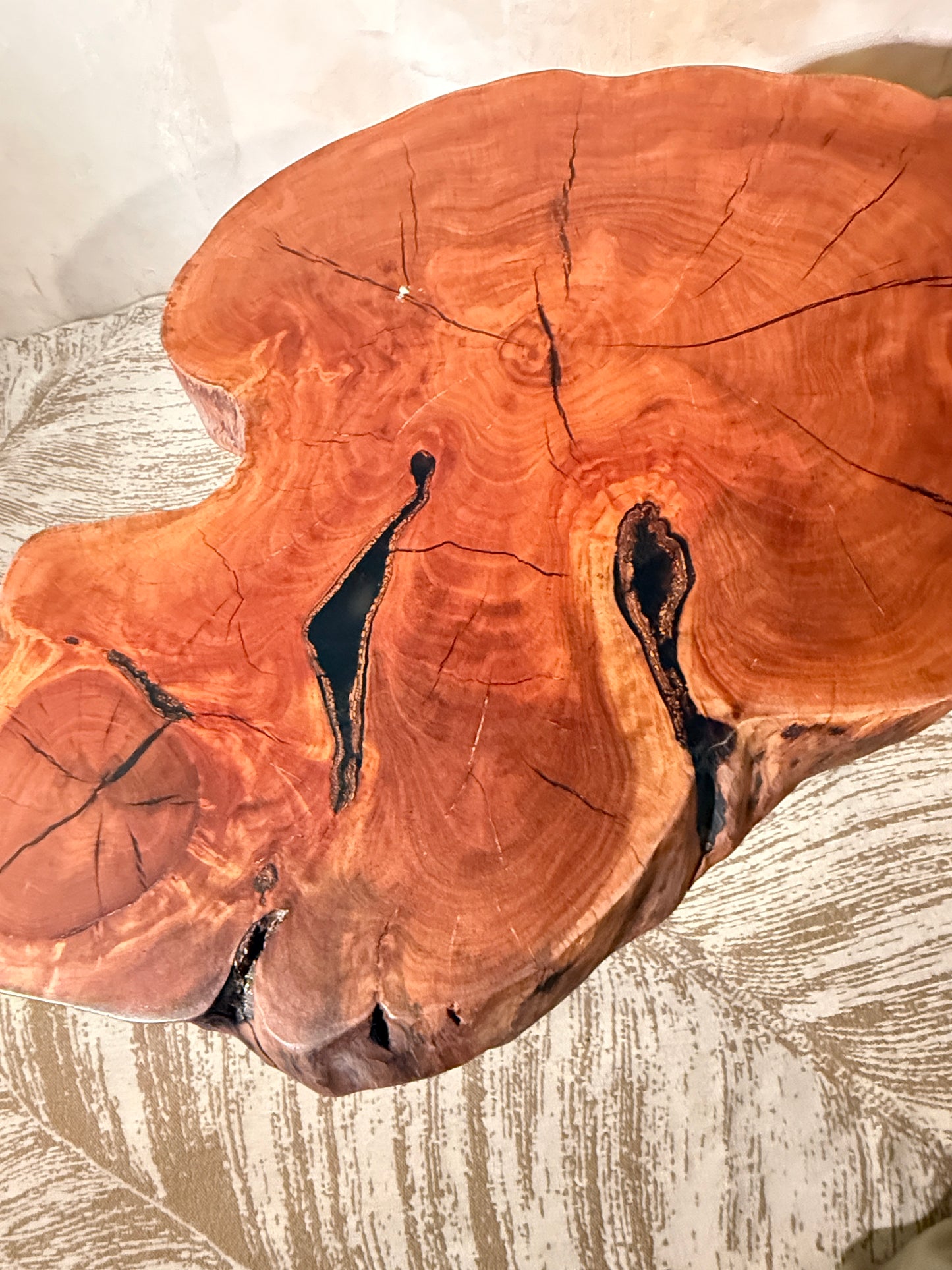 Longan Heart Tea Table — ST‑005