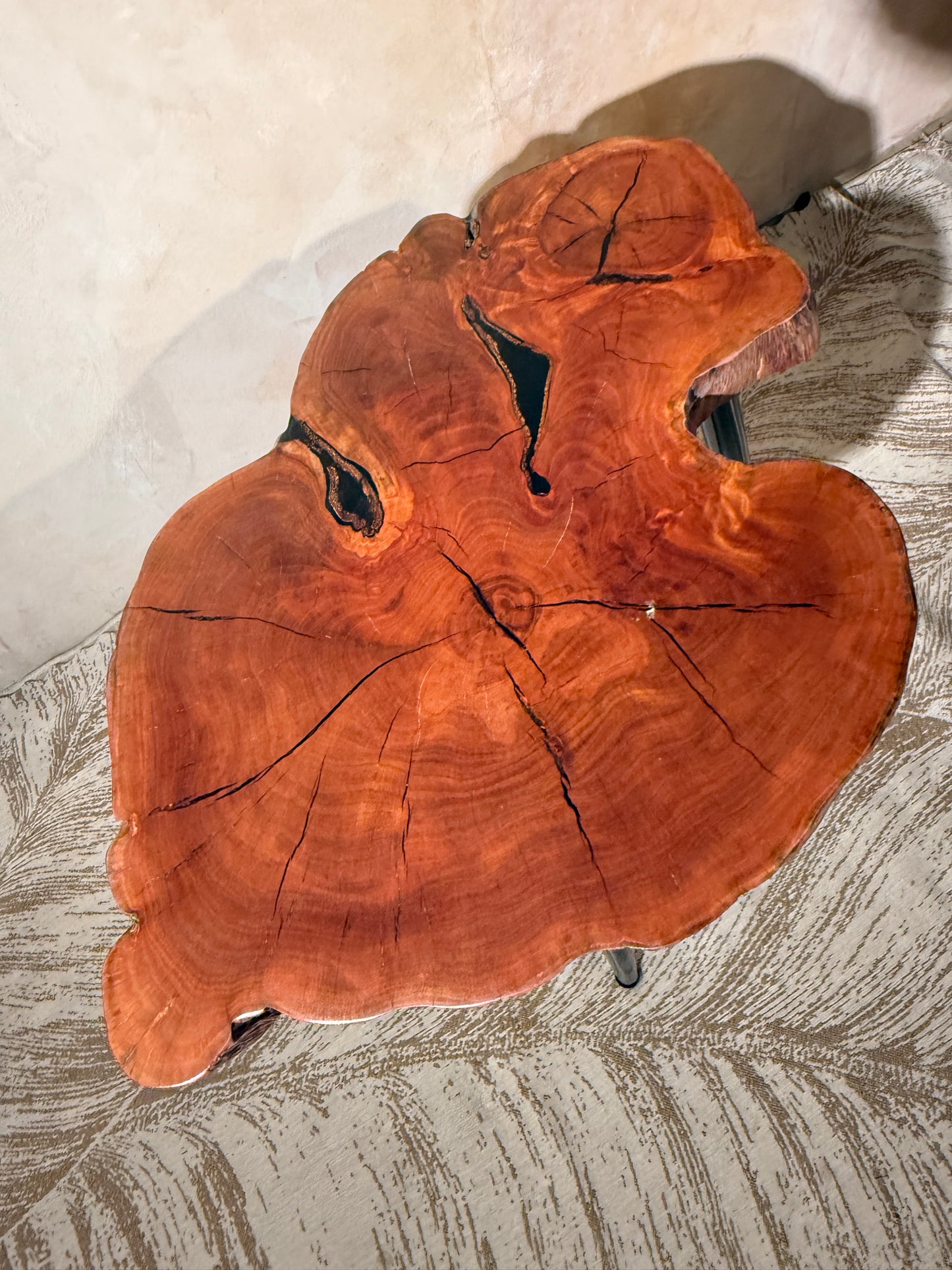Longan Heart Tea Table — ST‑005